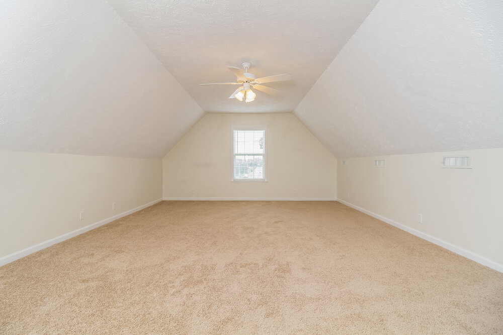 Building Photo - 1452 Colyn Avenue