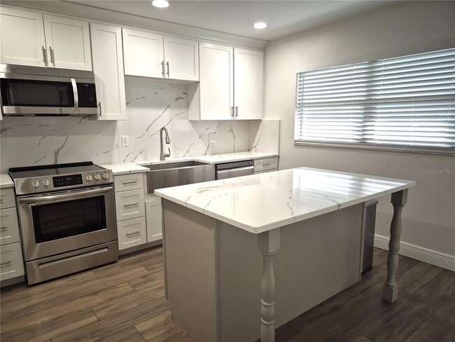 Building Photo - 160 Joanne Pl