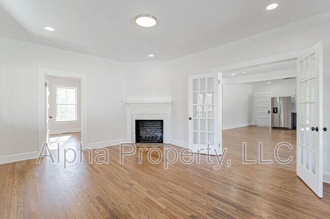 Building Photo - 511 Mountain Creek Rd
