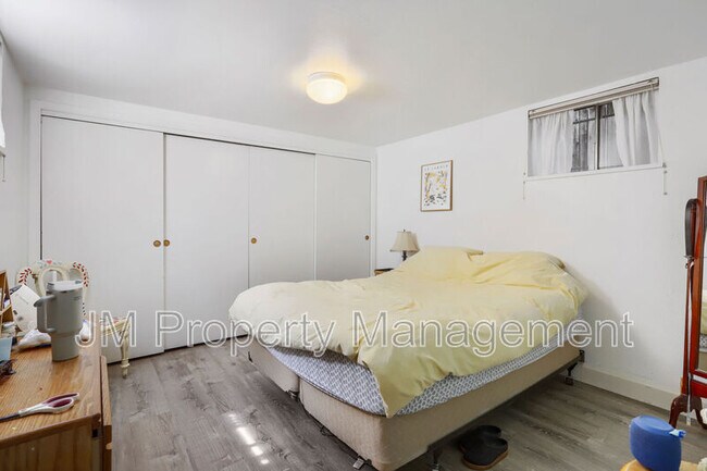 Building Photo - 4618 W 35th Ave