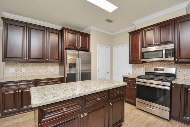 Building Photo - 20210 Black Canyon Dr
