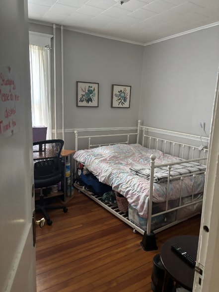 Building Photo - 10 S Main Ave