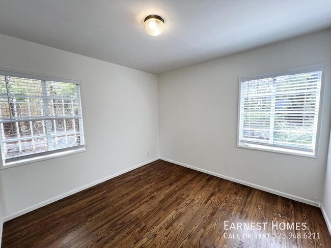 Building Photo - 3124 Highland Ave