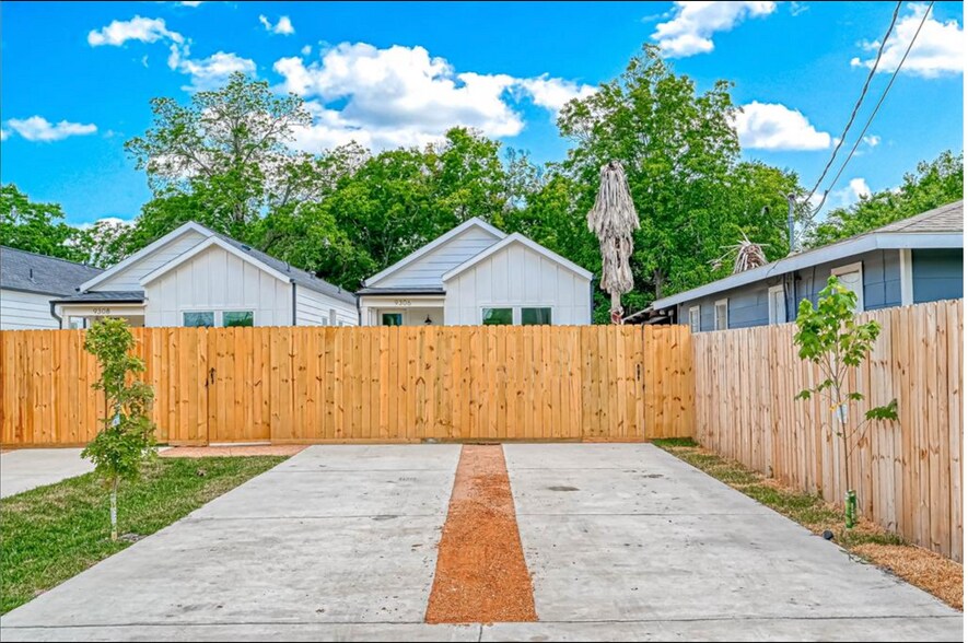 Building Photo - 9306 Arledge St