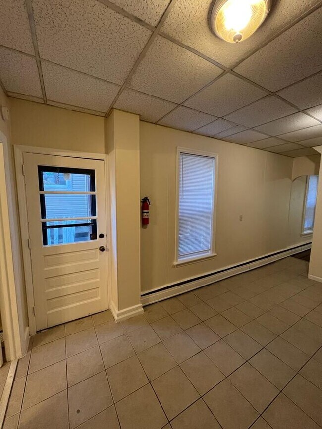 Building Photo - 1339 Good St