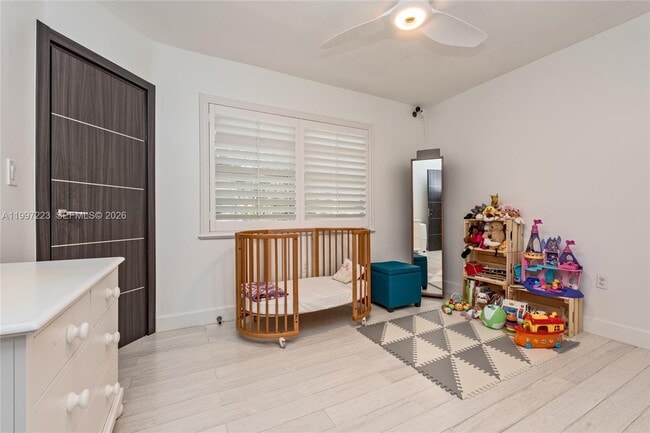 Building Photo - 3000 Bird Ave