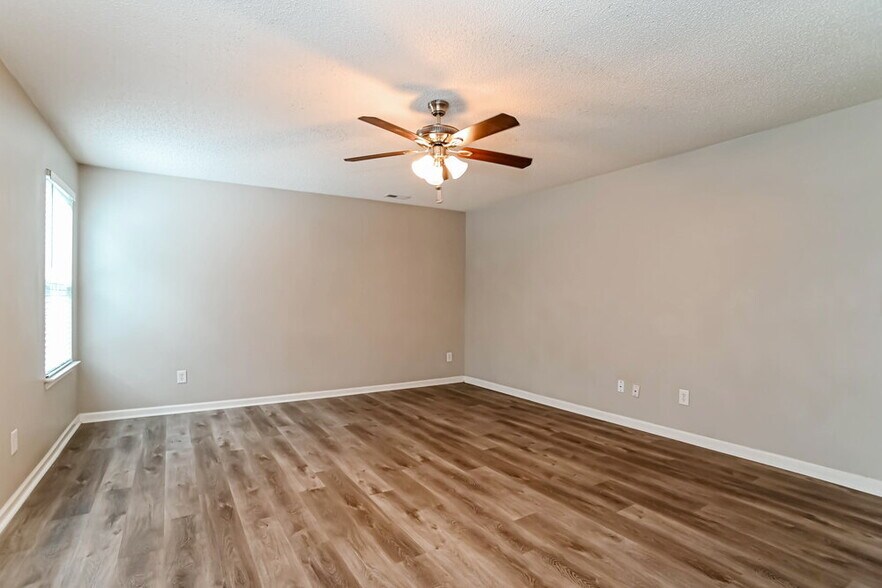 Building Photo - 5105 Oak Pasture Ln