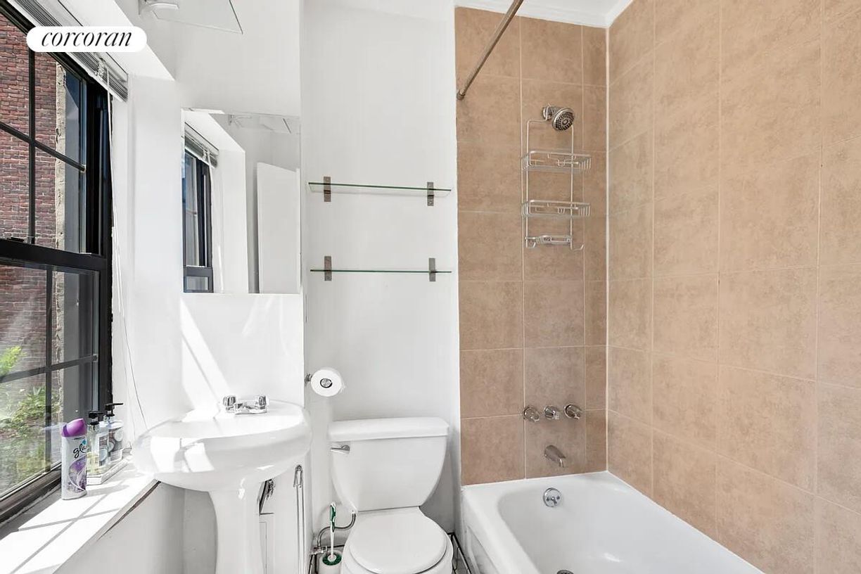 Building Photo - 154 S 2nd St