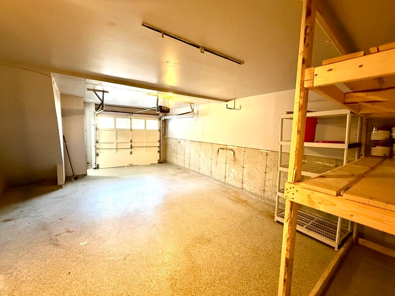 Building Photo - 9 Olga Ave