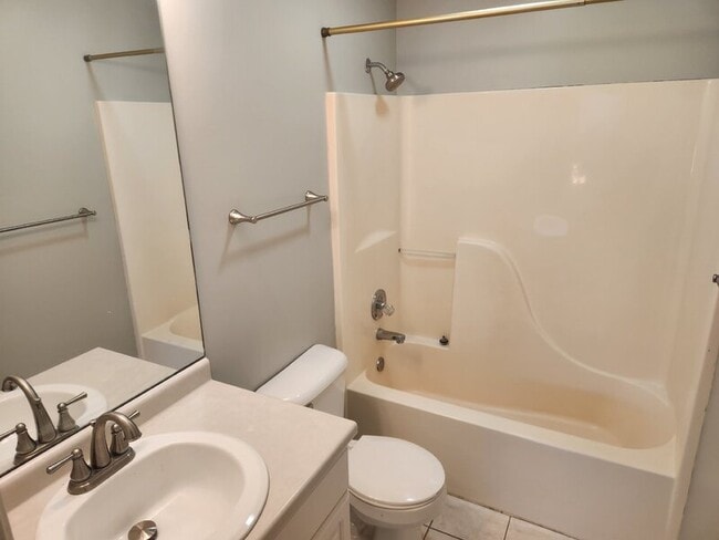 Building Photo - 13500 Sheridan Ave