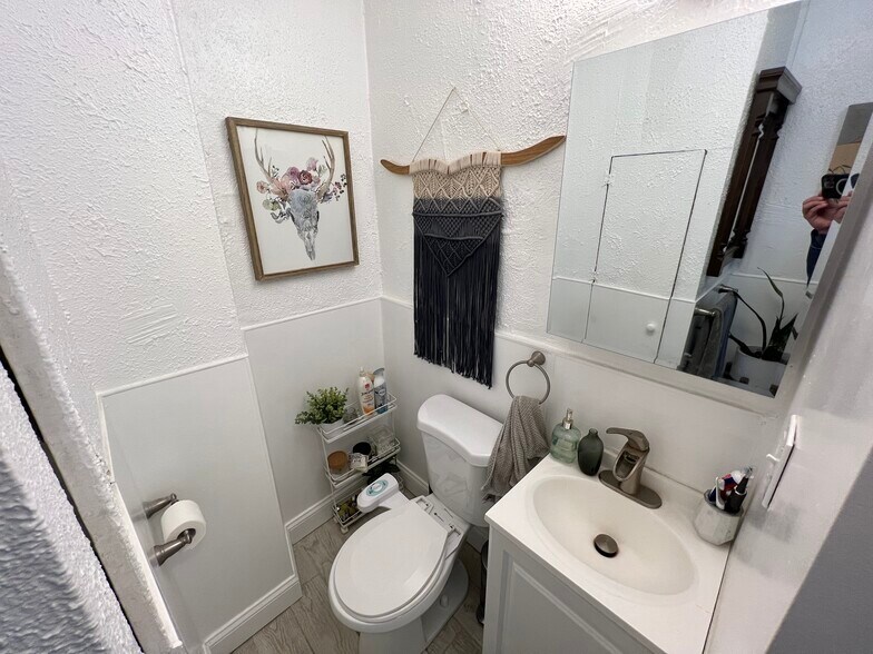 Building Photo - 12 Claremon St