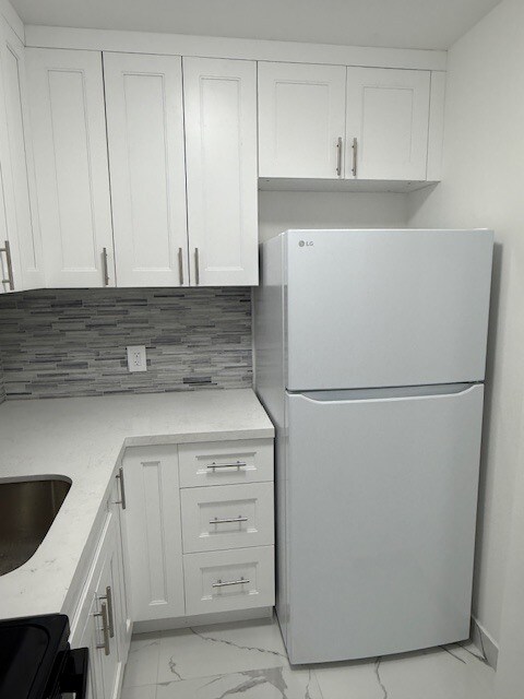 Building Photo - 5962