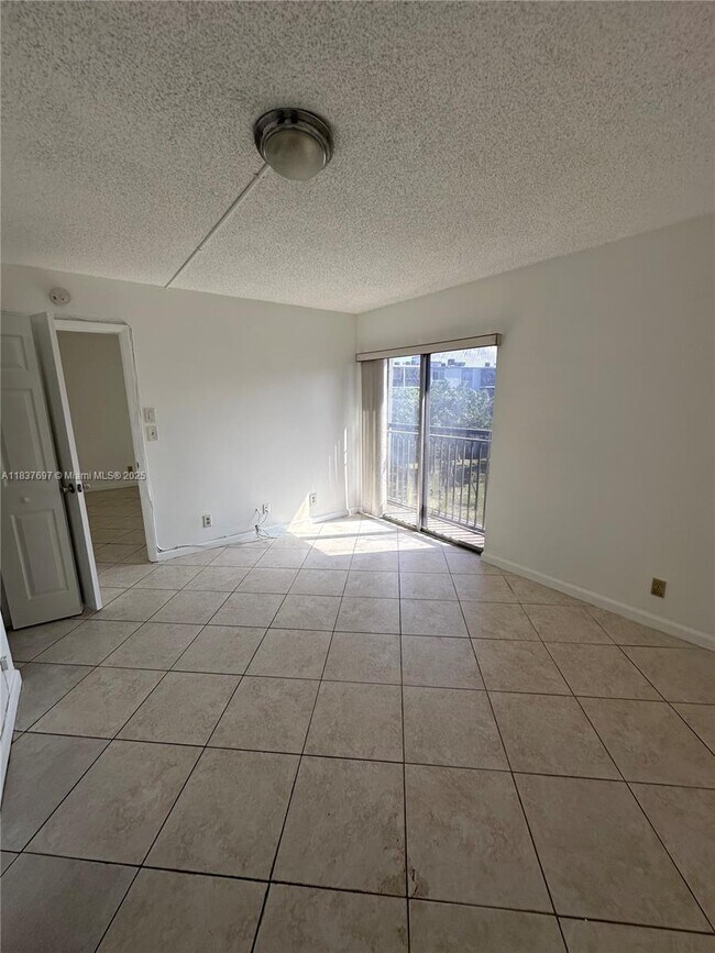 Building Photo - 8740 N Sherman Cir
