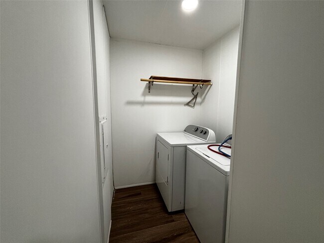 Building Photo - 22508 E Martin Dr