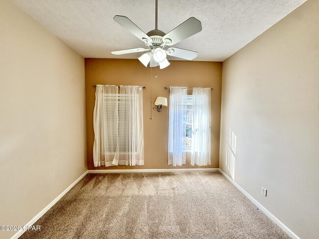 Building Photo - 13800 Pelican St