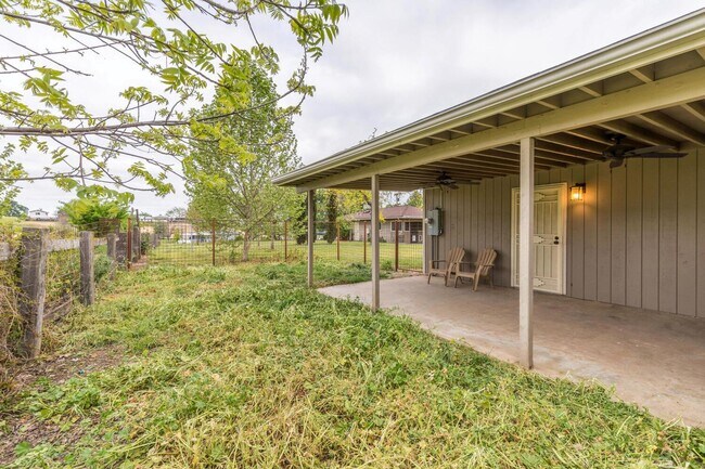 Building Photo - Peaceful Country Casita in the Foothills – 1 Bed / 1 Bath