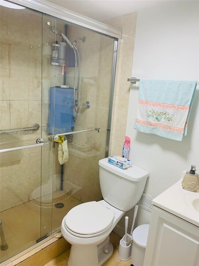 Building Photo - 1333 Hallandale Beach Blvd