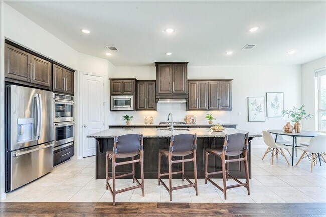 Building Photo - 1689 Cool Spring Way