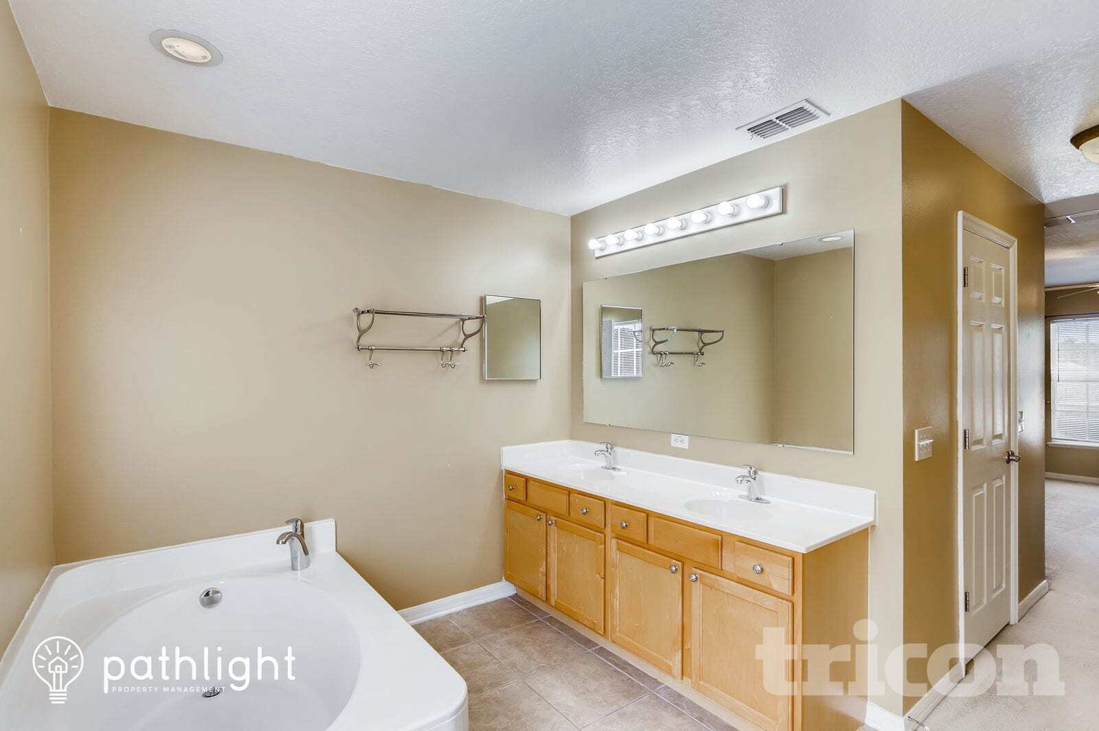 Building Photo - 546 Granite Cir