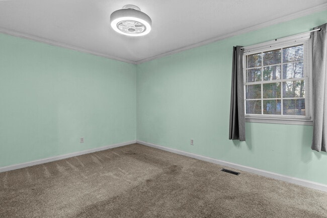 Building Photo - 214 Manchester Rd