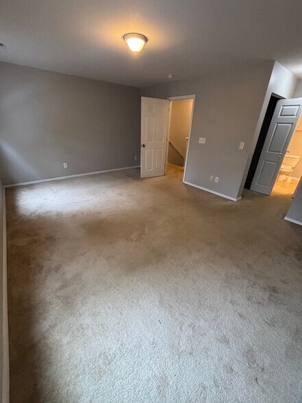 Building Photo - 190 Olde Towne Way