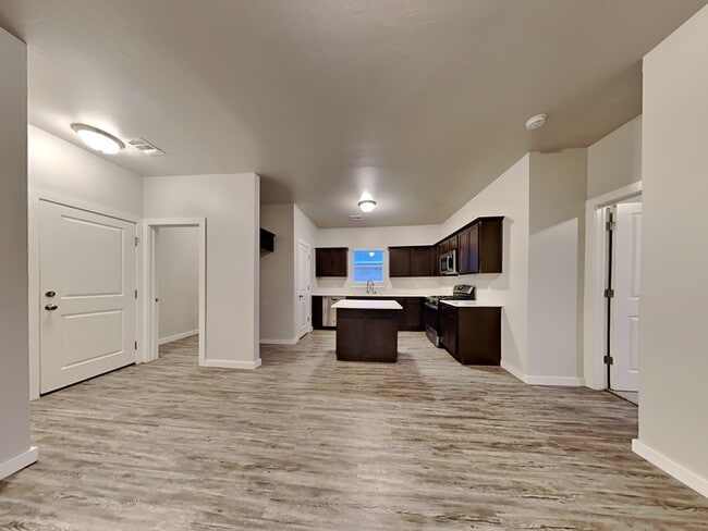 Building Photo - 14308 Peach Tree Dr