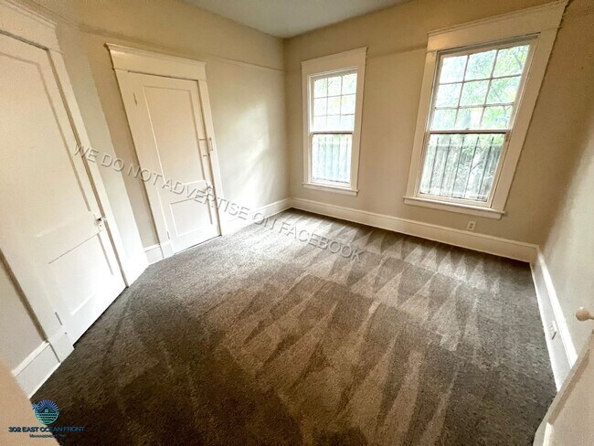 Building Photo - Spacious 2 Bedroom Home