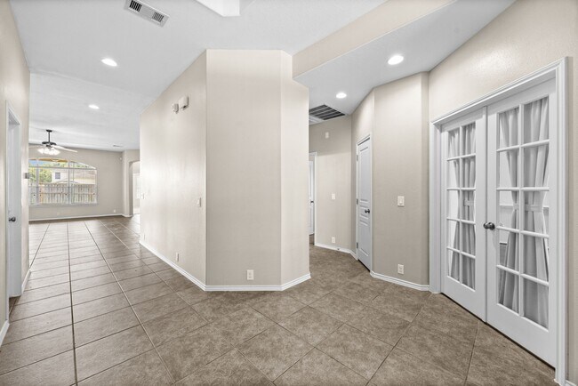 Building Photo - 5402 Hickory Harvest Dr