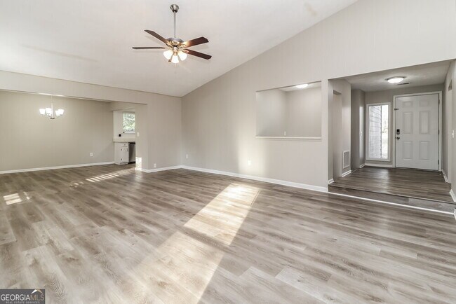 Building Photo - 4795 Jamerson Forest Cir