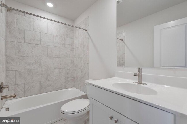 Building Photo - 1830 Parham Wy