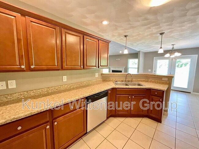 Building Photo - 48 Oak Pointe Cir