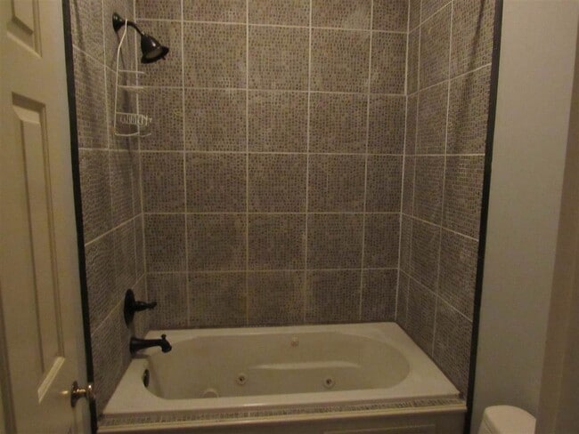 Building Photo - 255 Eastbrooke St