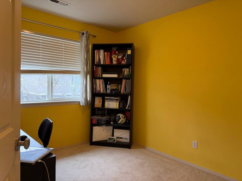 Building Photo - 6233 SW 208th Ter