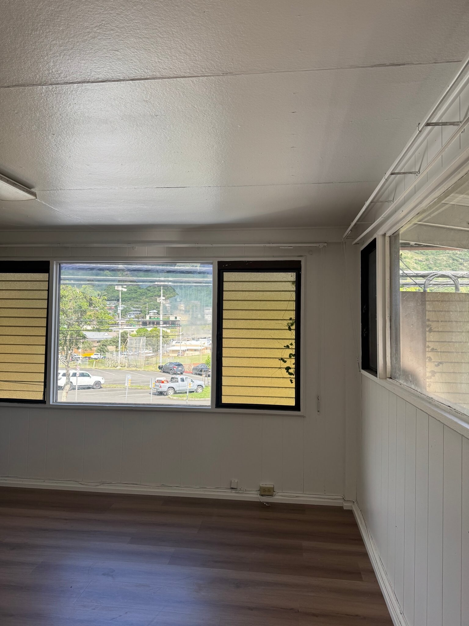 Building Photo - 2046 Palolo Ave