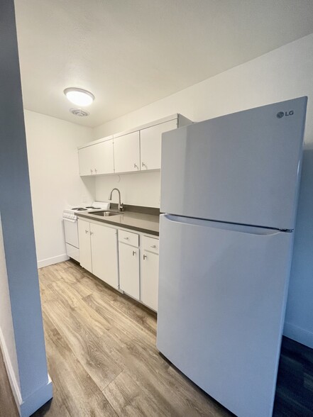 Building Photo - Village Vista Apartments