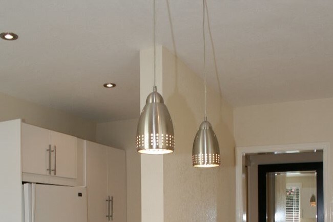 Building Photo - 2527 Elm Ave