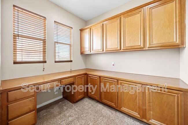 Building Photo - 28851 Springfield Pl
