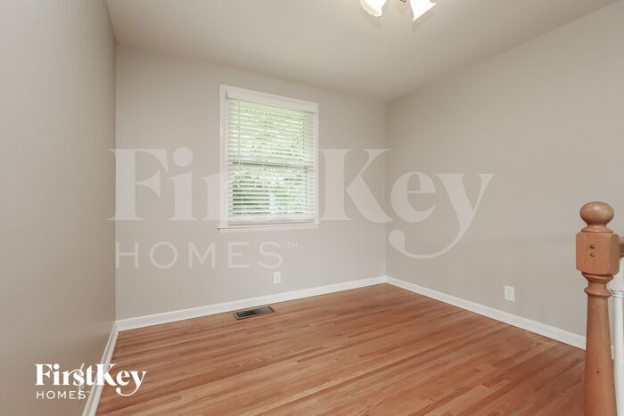 Building Photo - 3710 Plantation Dr