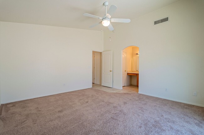 Building Photo - Warm Desert Living in La Cholla Ridge – 3 Bedroom Tucson Retreat