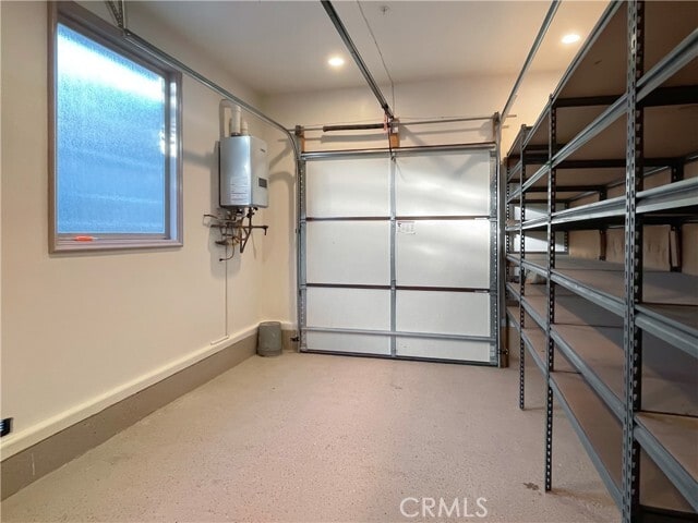 Building Photo - 2 Stallion Rd