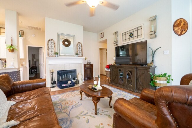 Building Photo - 2834 Falcon Knoll Ln