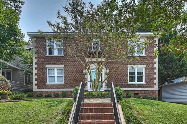 Building Photo - 518 Lamar Ave