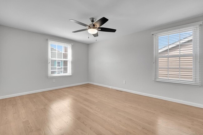 Building Photo - 41705 Broquet Dr