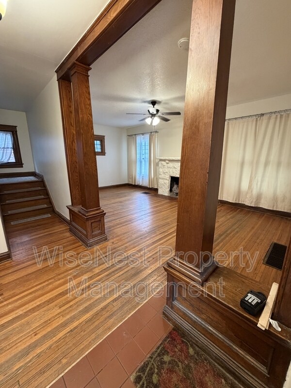 Building Photo - 800 E 41st St