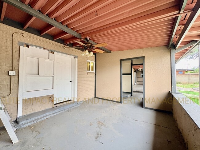 Building Photo - 4740 E Melissa St