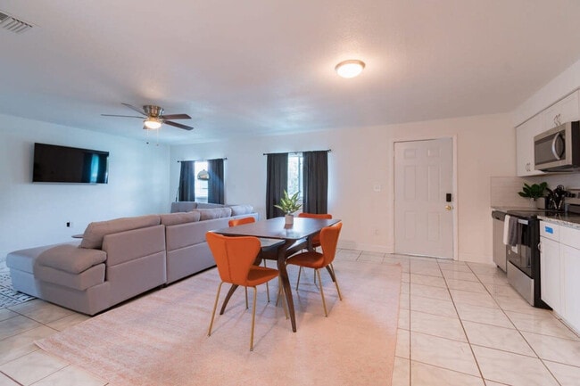 Building Photo - 505 Fillmore Ave