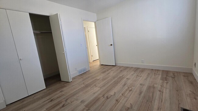 Building Photo - 1516 W 7470 S