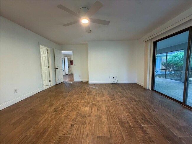 Building Photo - 6242 NW 105th Ave