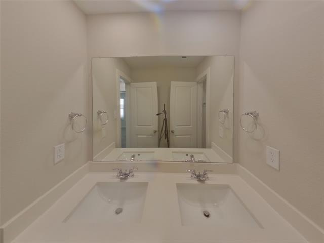 Building Photo - 1102 Fallgate Dr
