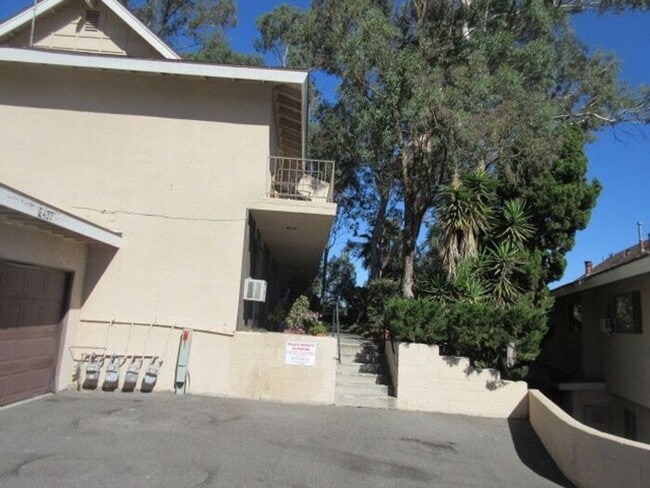 Building Photo - REALLY NICE 2BD & 1.5BA TOWNHOME IN FULLERTON